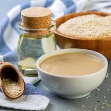 Fıstık Ezmesi Bozulur mu? Raf Ömrü, Saklama Koşulları ve Tüketim Süresi